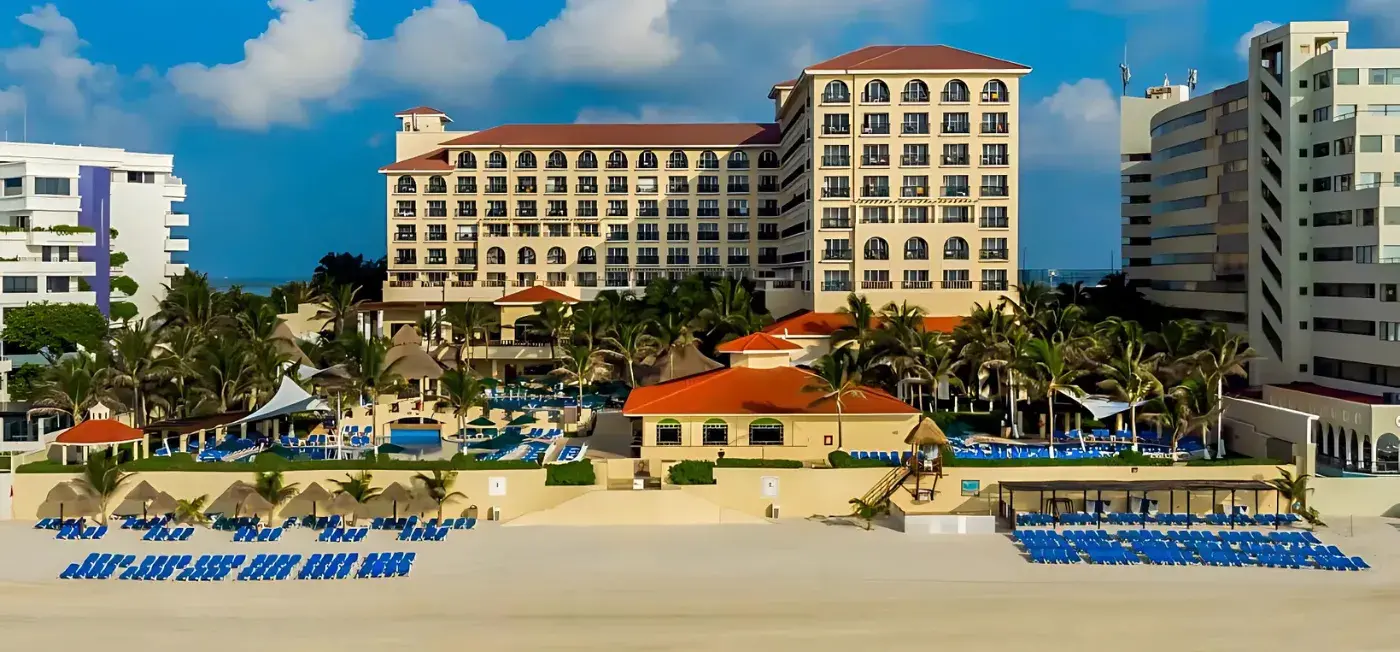 GR Solaris Cancun